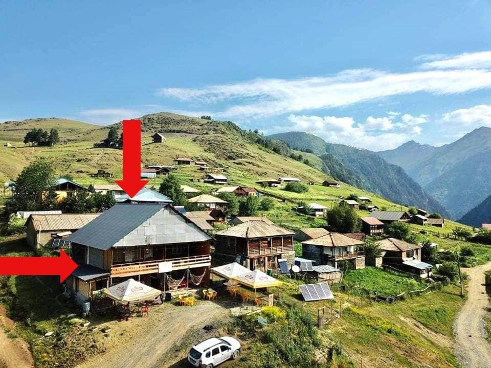 بيت شباب Tishe Omalo المظهر الخارجي الصورة